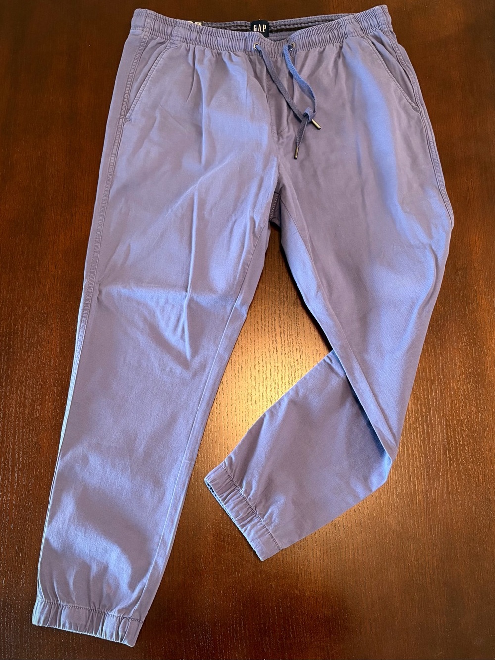 GAP Men’s Twill Jogger Pants